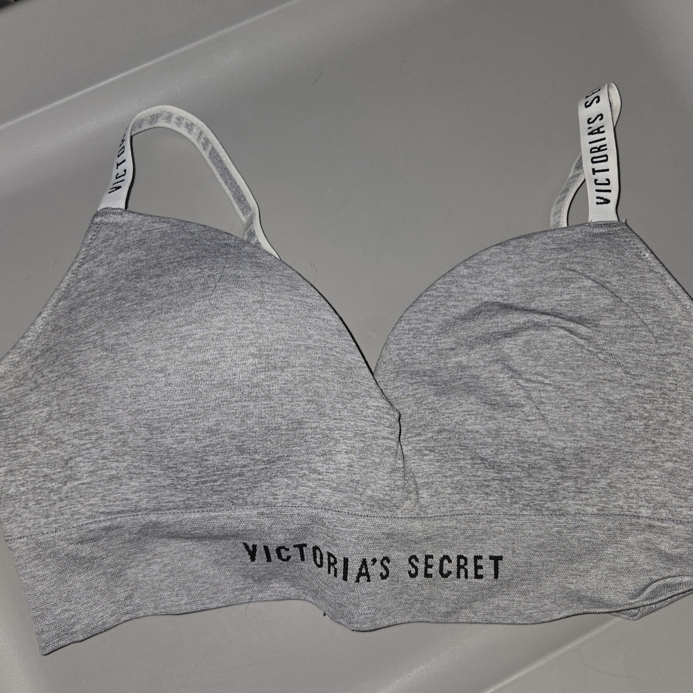 Victoria Secret Gray Wireless Bralette Sizs M